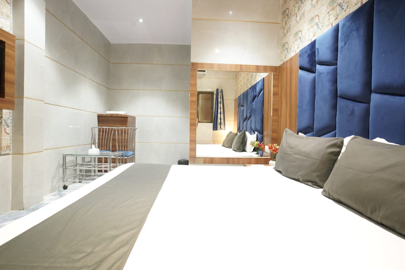 Shiv Sai Residency Lodging & Boarding