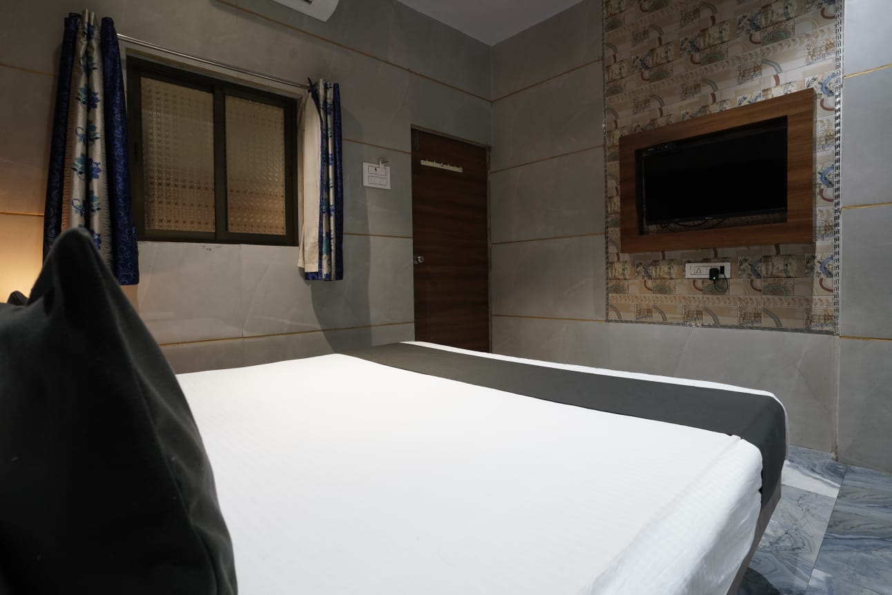 WhatsApp Image 2025-12-11 at 5.09.42 PM (2)