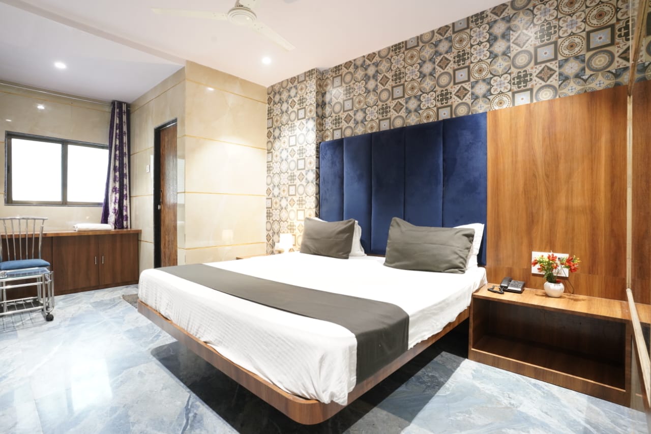 WhatsApp Image 2025-12-11 at 5.09.46 PM